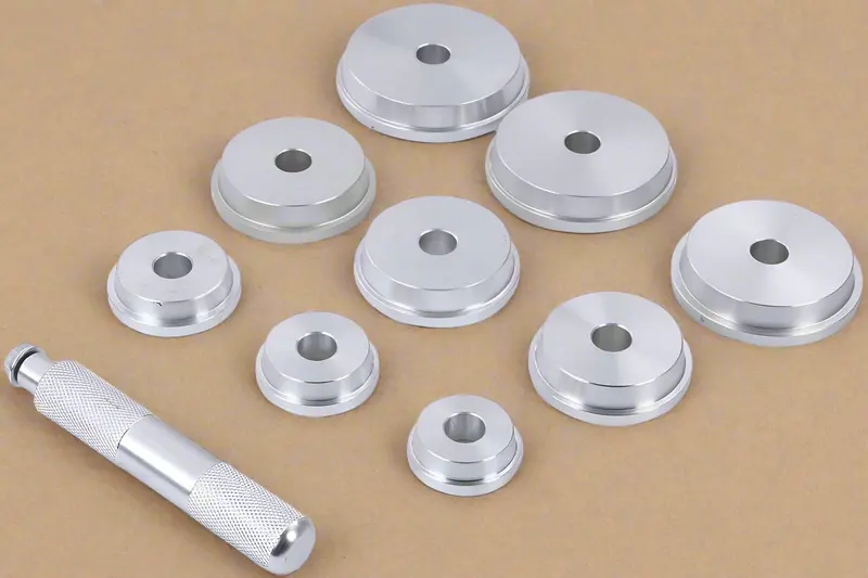 10-Piece Heavy-Duty Bearing Race and Seal Driver Set | WT04012
