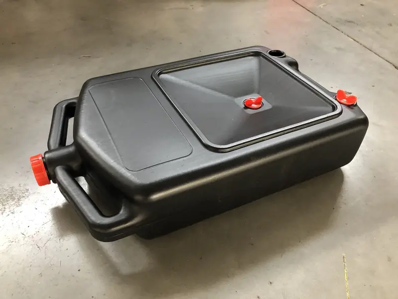 12-Liter Leak-Proof Automotive Oil Drain Pan with Extended Catch Area and Precision Pour Spout