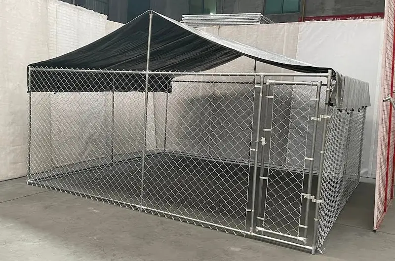 13′ x 13′ Covered Chain Link Dog Kennel – Weather-Resistant Outdoor Enclosure with Reinforced Roof (Model 1010201)