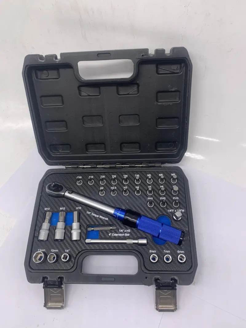 31-Piece 1/4″ Torque-Control Wrench Set – Ratcheting Multi-Use Tools with 5–25 Nm Range (35502S)