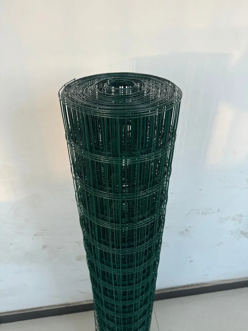 50 ft × 4 ft Green Vinyl Welded Wire Fence – 2 in × 3 in Mesh, 16-Gauge Utility Fencing (WF245023G)