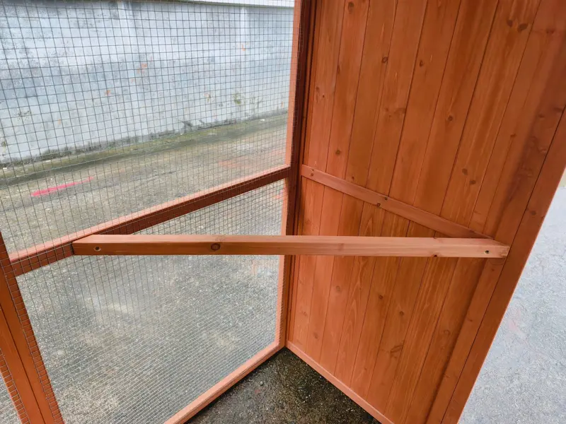 8 ft x 6 ft Walk-In Chicken Coop – Rustic Fir Wood & Galvanized Wire Enclosure with Asphalt Roof (P0846)