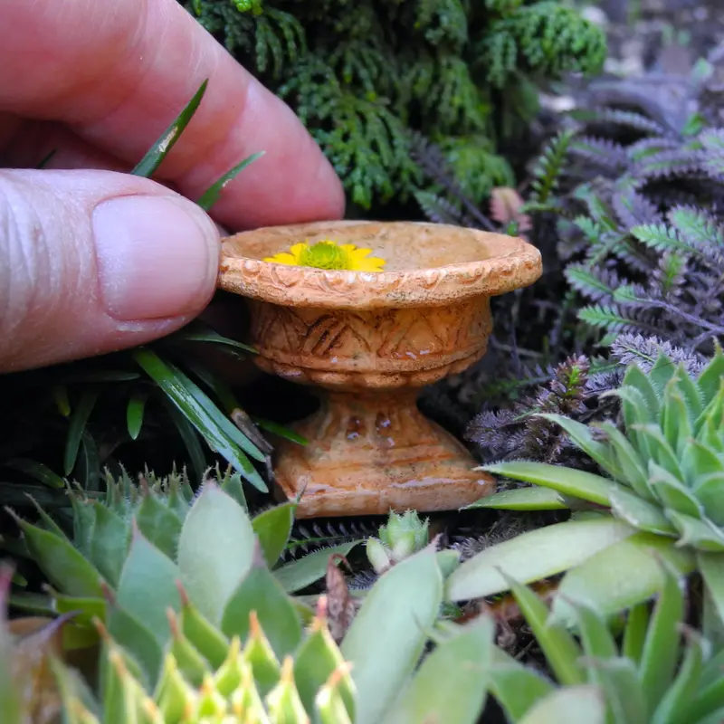 Ancient-Style Urn Birdbath – Classic Stone-Finish Garden Feature