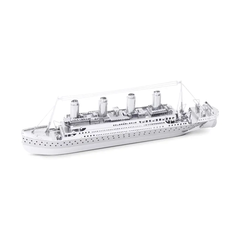 Metal Earth Titanic 3D Laser-Cut Metal Model Kit