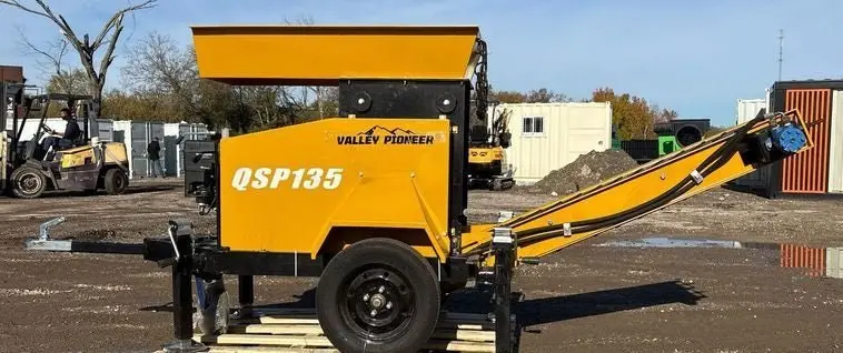 QSP135 Portable Mini Jaw Crusher – Wheeled Rock Crushing Plant for On-Site Aggregate Processing (Model R228481)