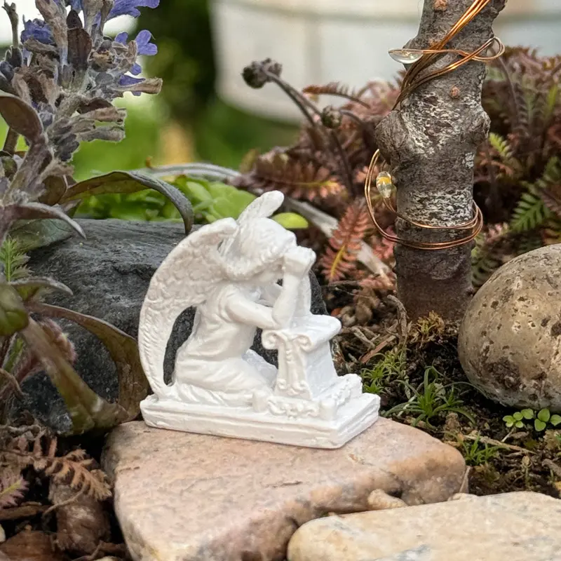 Staked Praying Angel Figure – Elegant Faux Marble Finish