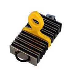 Utility Solutions 6-Magnet Blanket Holder for Field Use