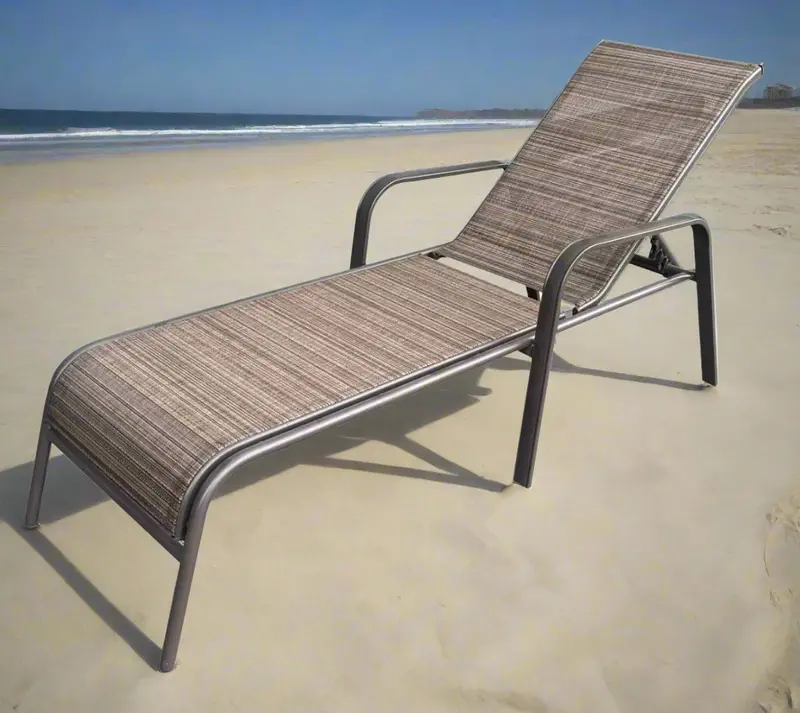 YH336 Adjustable Outdoor Sun Lounger – Folding Reclining Patio Lounge Chair